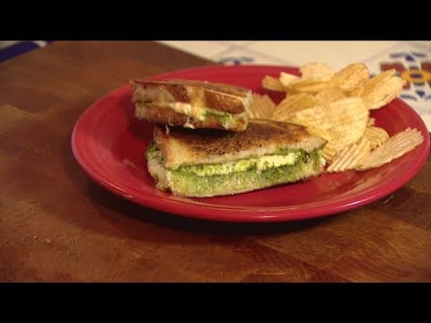 Cooking with Styles | Smoked Gouda Pesto Grilled Cheese