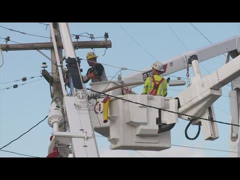 Crews work to restore power in Gentilly Terrace neighborhoods