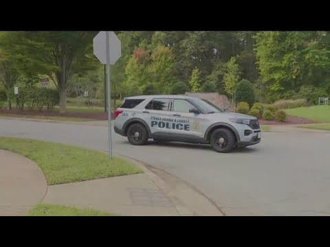 Students robbed at gunpoint near Prince George's County bus stop