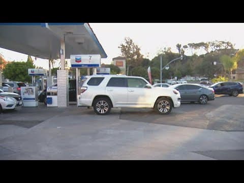 Chevron slashes gas prices for customers in La Mesa for Thanksgiving holiday