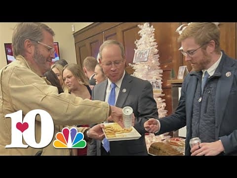 Tim Burchett celebrates Christmas and Hanukkah with Cheez Whiz and PB&J's during 15-minute party