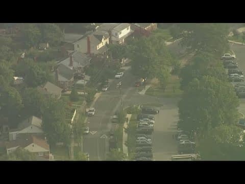 Police tell neighbors to shelter in place amid barricade in Langley Park