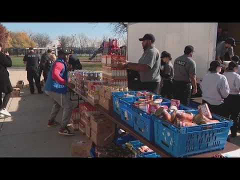 Hundreds of Linden families to receive free Thanksgiving meal from Columbus officers, volunteers