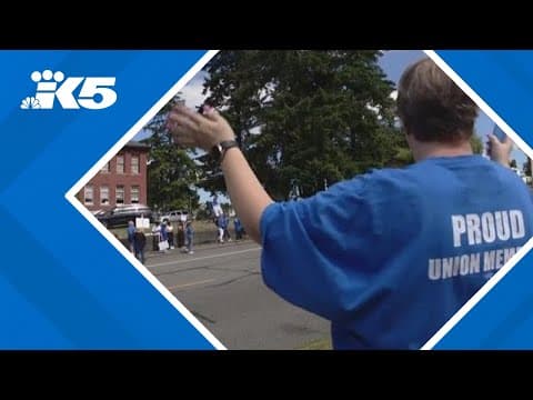 Mount Vernon paraeducators, district reach tentative agreement after 2-day strike