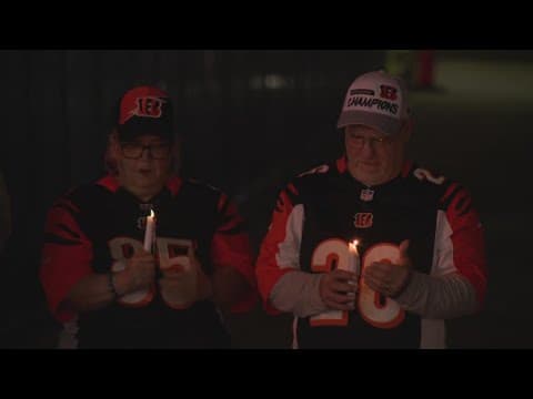 Bills, Bengals fans offer prayers for safety Damar Hamlin