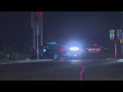 Major crash closes north and southbound service roads along US 75