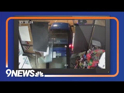 Thieves use car to ram into vape shop