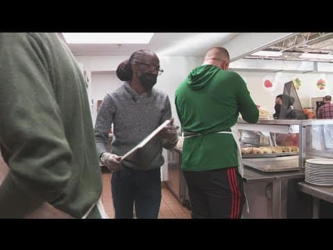 Nonprofits forge on with Thanksgiving meals despite inflation