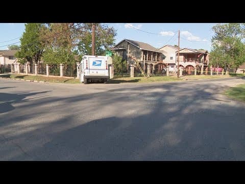 USPS releases statement after postal worker killed in hit-and-run crash in Houston