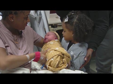 Family welcomes baby born during Great American Eclipse