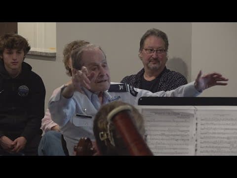 100-year-old Air Force conductor performs emotional rendition of "America The Beautiful" in Alexandr