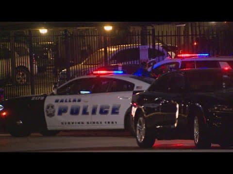 Police, SWAT standoff with armed suspect in Dallas apartment