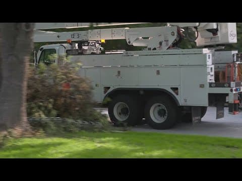 East Dallas residents endure as they face another day with no power