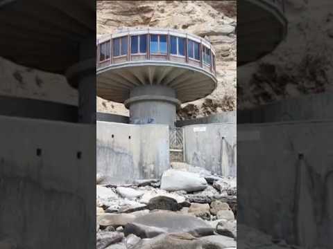 Story behind the iconic Mushroom House sitting on a beach in Southern California #house #starwars