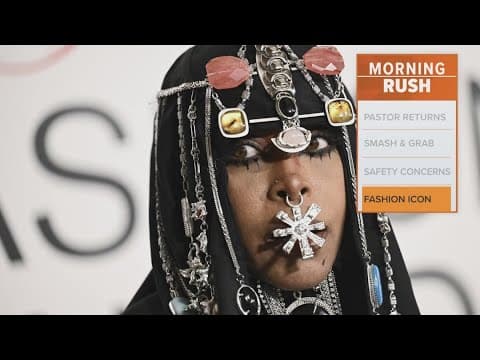 Erykah Badu was honored as a fashion icon by CFDA