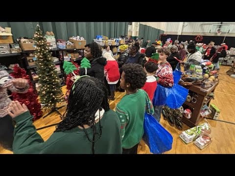 Over 300 Indy families and 1,000 kids get free presents through 'Christmas Experience' event