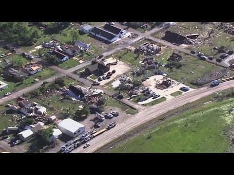 String of powerful tornadoes cause damage across Midwest