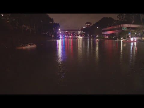 Intersection reopens after flooding in La Jolla