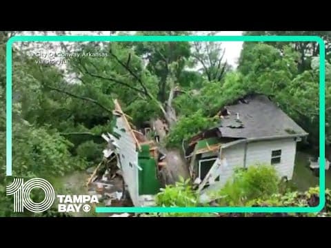 Huge oak tree falls on Arkansas home after heavy rains
