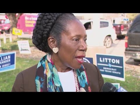 Community begins paying their respects to Congresswoman Sheila Jackson Lee at City Hall