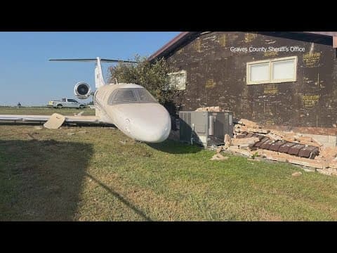 Small plane crashes into home near Kentucky airport