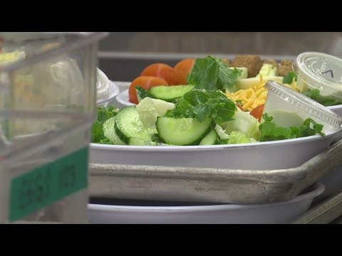 'PataSchool' brings fresh foods to lunch
