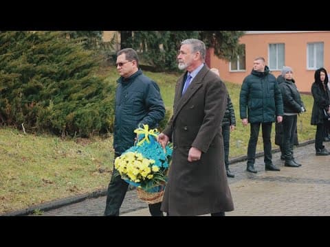 Athens mayor visits Ukraine, experiences air raid sirens during speech