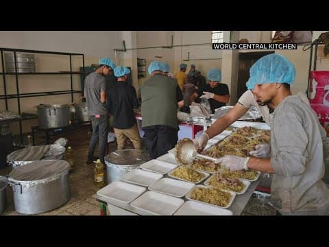 José Andrés feeds 30,000 people displaced in Israel Hamas War