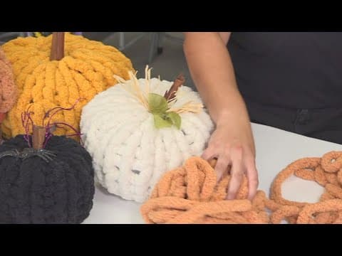'Oh my gourd': Making pumpkins at Farragut's Painting with a Twist