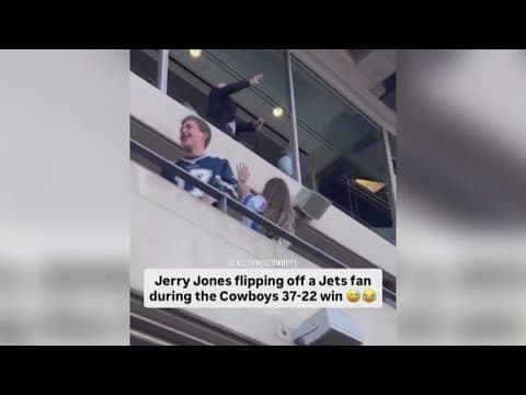 Jerry Jones fined $250,000 after middle finger incident