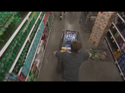 Grocery prices are holding steady while gas prices fall