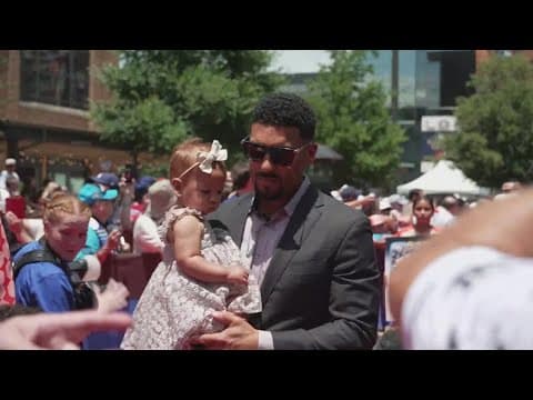 MLB All-Stars walk the red carpet before tonight's All-Star Game