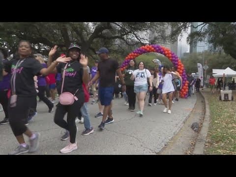 Hundreds of Houstonians gather for 35th Annual Walk to End HIV