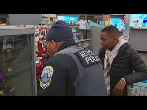 DC Police participate in Shop With a Cop event