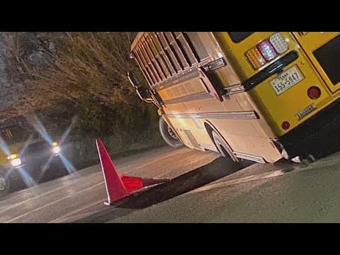 Houston Public Works working to fix large hole that opened up near Sims Bayou