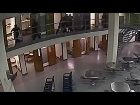 Tarrant County jailer, supervisor fired over inmate death reinstated, on paid administrative leave