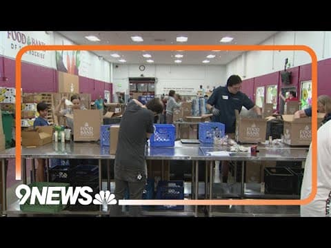 Colorado kids help pack food for local food bank