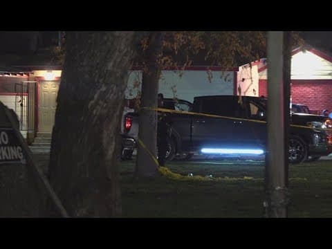 Suspect barges way into club, fatally shoots man in chest, Houston police say