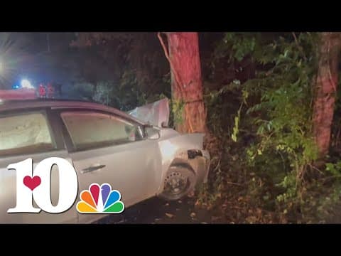 Car crashes into tree in Jefferson County, killing 1 person