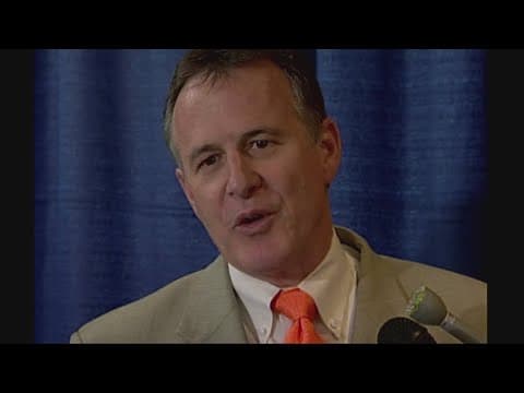 Former University of Tennessee president John Petersen dies