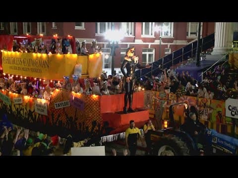 Krewe of Muses Parade Coverage | Childless Catwomen