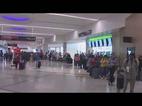 Money Moment: Airlines now required to pay cash refunds