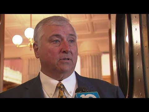 Householder asks judge to dismiss public corruption case against him