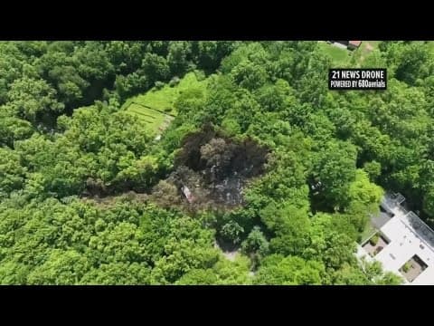 6 killed in plane crash near Ohio airport