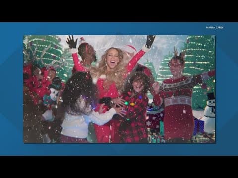 Mariah Carey posts 'It's Time!' for Christmas
