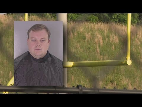 Kettle Run HS football coach charged with asking for nude images of students on Snapchat