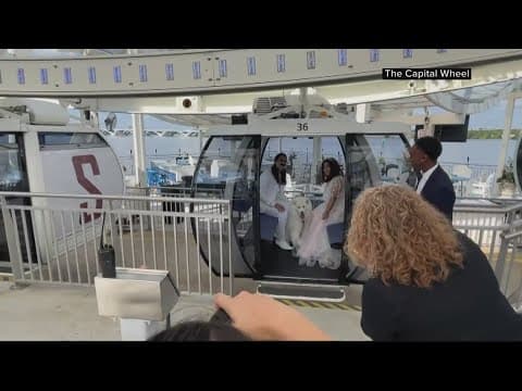 Couple gets married at the Capital Wheel | Get Uplifted