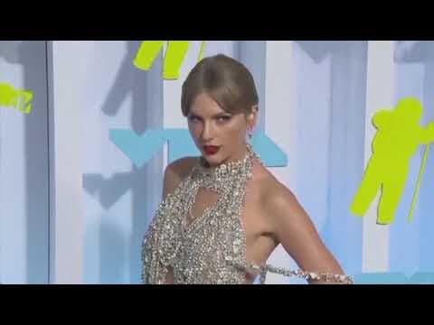 X pauses some Taylor Swift searches as deepfake explicit images spread