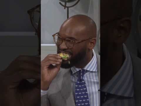 WWL Louisiana Morning News crew tastes Cricket King Cake #dessert #mardigras