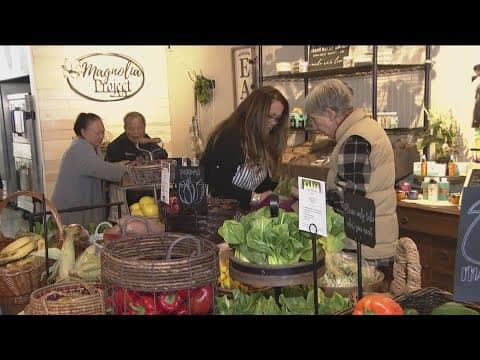 No cost food pantry opens in South Bay